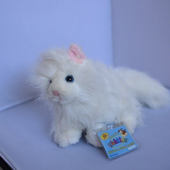 GANZ Other - NWT Webkinz Persian Cat With Code Unused - HM110 White Persian Cat with Bow
